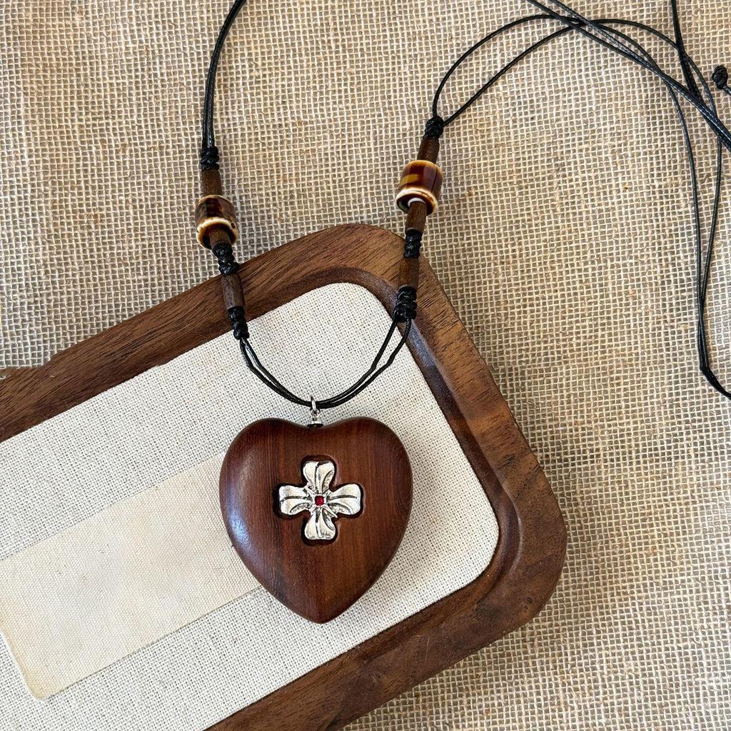 Bohemian Heart Pendant Necklace Vintage Ethnic Style Versatile Jewelry Women High-End