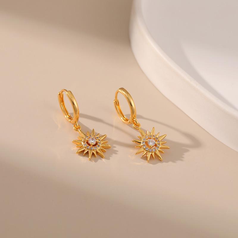 Sunflower Design 18k Real Gold Plated Zircon Inlaid Delicate Fashion Ear Cuff Earrings For Women