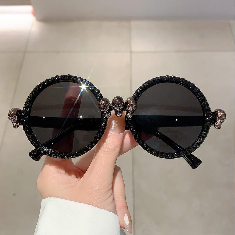Ретро готические солнцезащитные очки с черепом для женщин, модные вечерние, Хэллоуин, роскошные панк-солнцезащитные очки со стразами, уникальные круглые очки