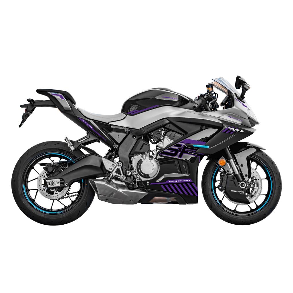 Используется для наборов наклеек на обтекатель мотоцикла CFMOTO 675SR. Можно выбрать рисунок для передней части мотоцикла.