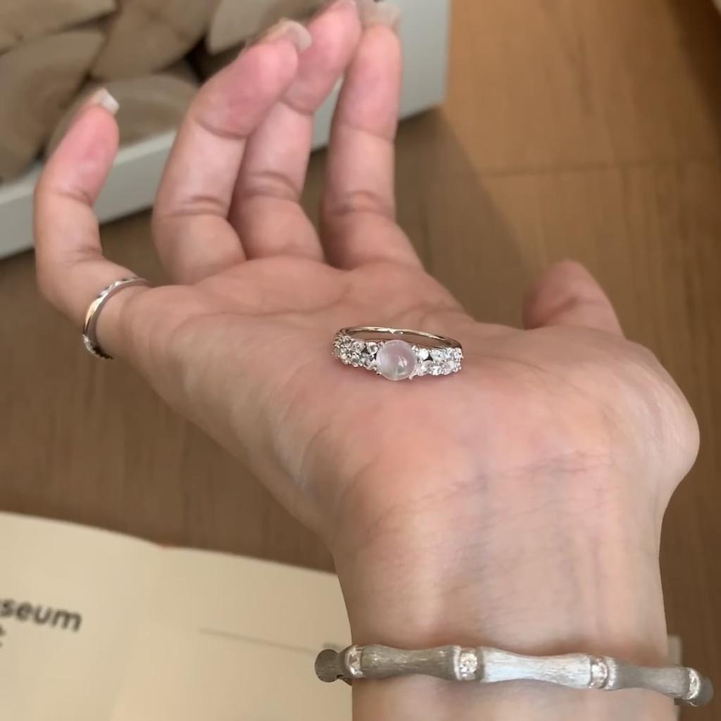 Chinese Ice Type Ice-Permeable Chalcedony Pigeon Egg Opening Ring, Water Foam Jade Cold Feeling Full Of Diamonds, Exquisite Super Flash Ring