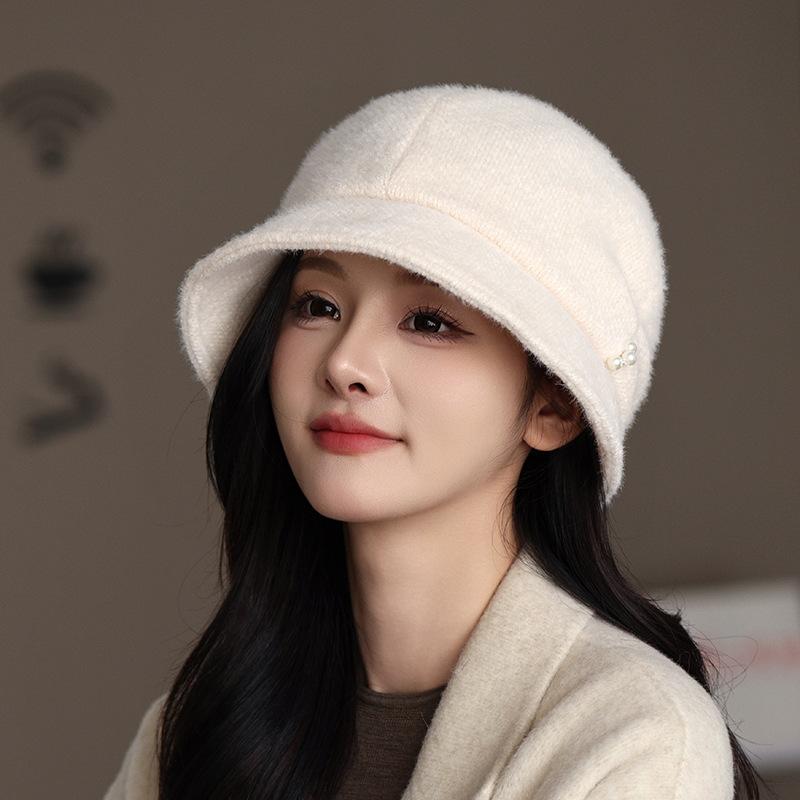 Pearl Baotou stacking hat children's autumn and winter new wide brim shows small face temperament elegant warm basin hat tide