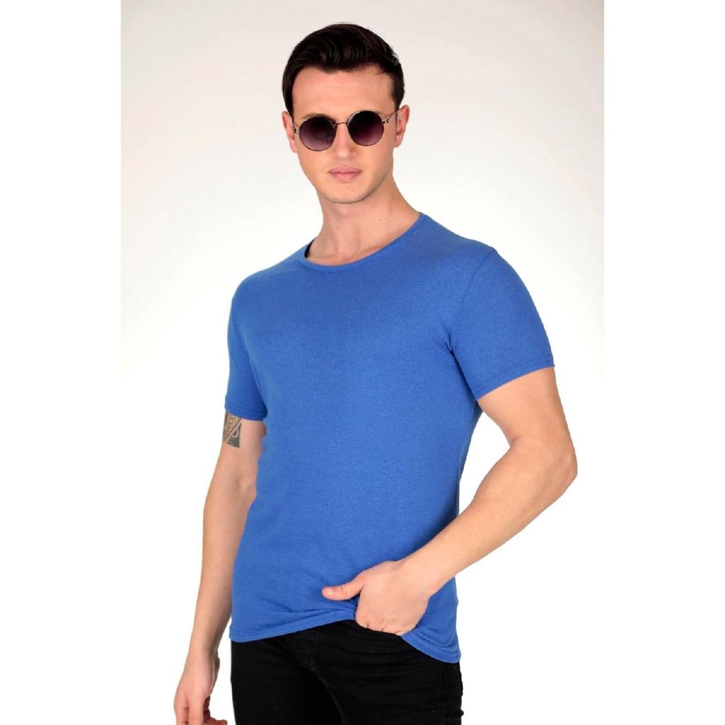 Мужская белая приталенная футболка с круглым вырезом