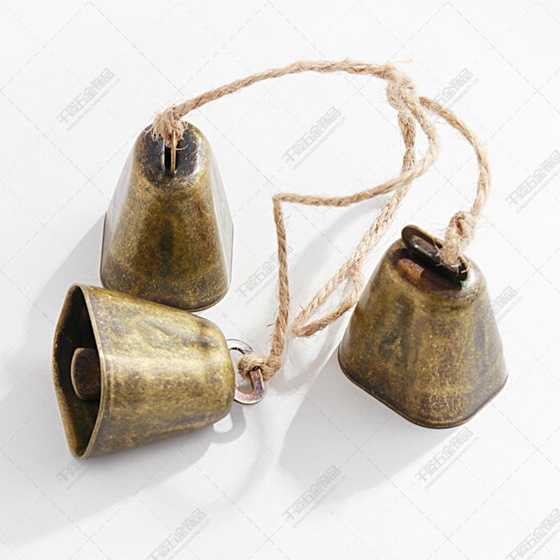 Custom Three-Bell Vintage Iron Wind Chime with Rope Plated Cowbell Pendant for Home New Year Birthday Party Decor