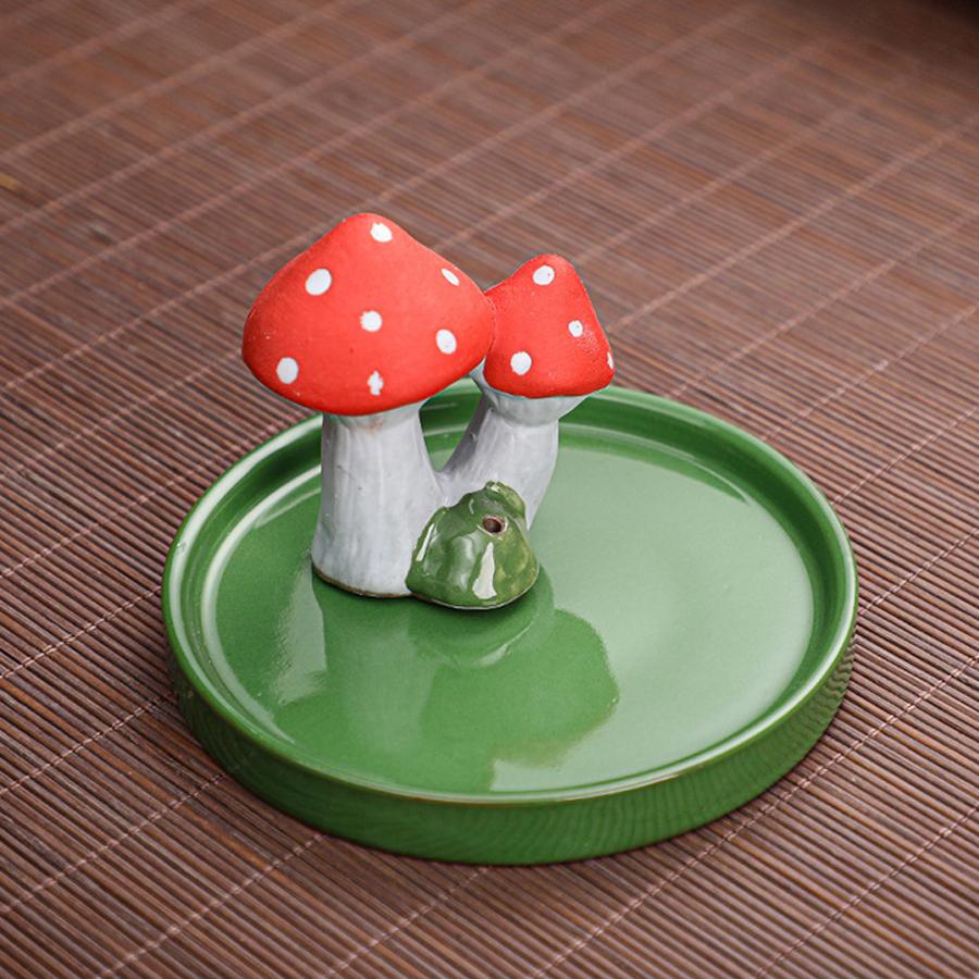 1PCS Incense Burner Ceramic Incense Stick Creative Mushroom Incense Stick Mini Incense Holder Office Home Furnishings