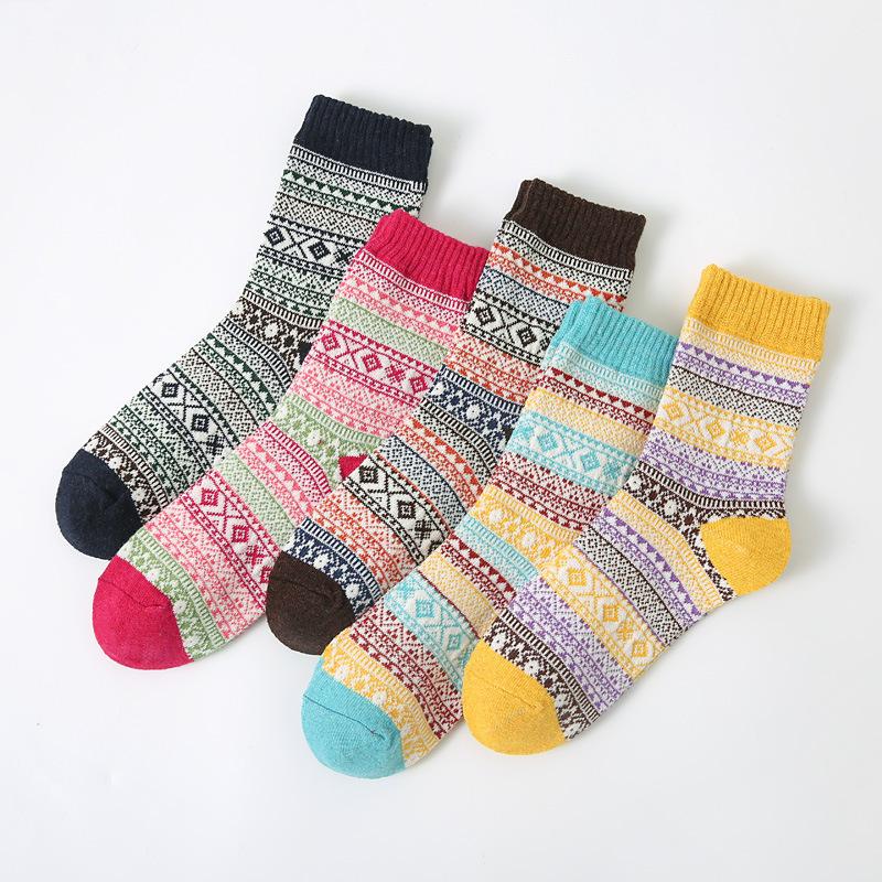 5/10 Pairs Comfortable Casual and Versatile Winter Thickened Socks Women's Warm Cross Stitch Wool Socks Retro Ethnic Style Literary Women's Socks