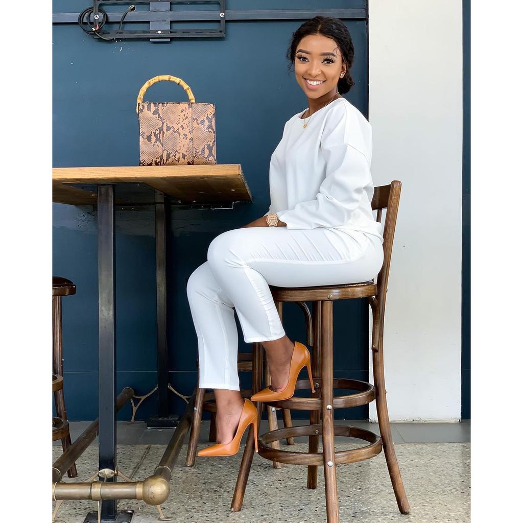 Женский комплект из двух предметов из плотной ткани Весна-Осень, Свободный топ с круглым вырезом и удобные брюки, Повседневный однотонный костюм для ежедневной носки