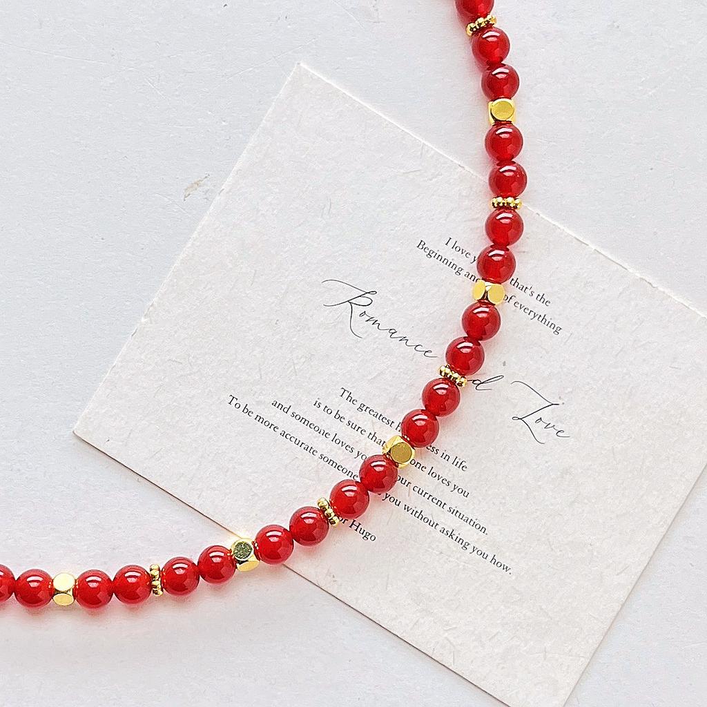 Ожерелье из халцедона и агата «Ветер», 6 мм, натуральный лед, прозрачный, цвета «голубиная кровь», дизайн с несколькими кругами, Верность