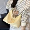 Large-capacity Crossbody Bag Women's 2025 New High-end Niche Light Luxury Shoulder Armpit Bag Casual Versatile Tote Bag