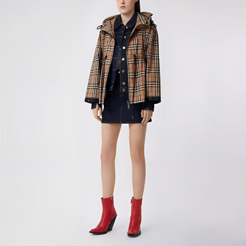 Burberry Куртки и Пальто Женские Архивный Бежевый 80322101