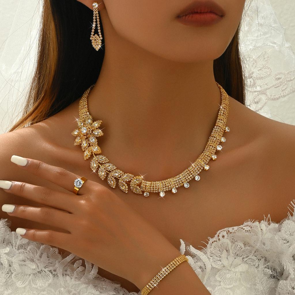 5PC Women's Trendy Claw Chain High Grade Flower Earrings Necklace Bracelet Ring Jewelry Set Wedding Banquet Party Holiday Gift