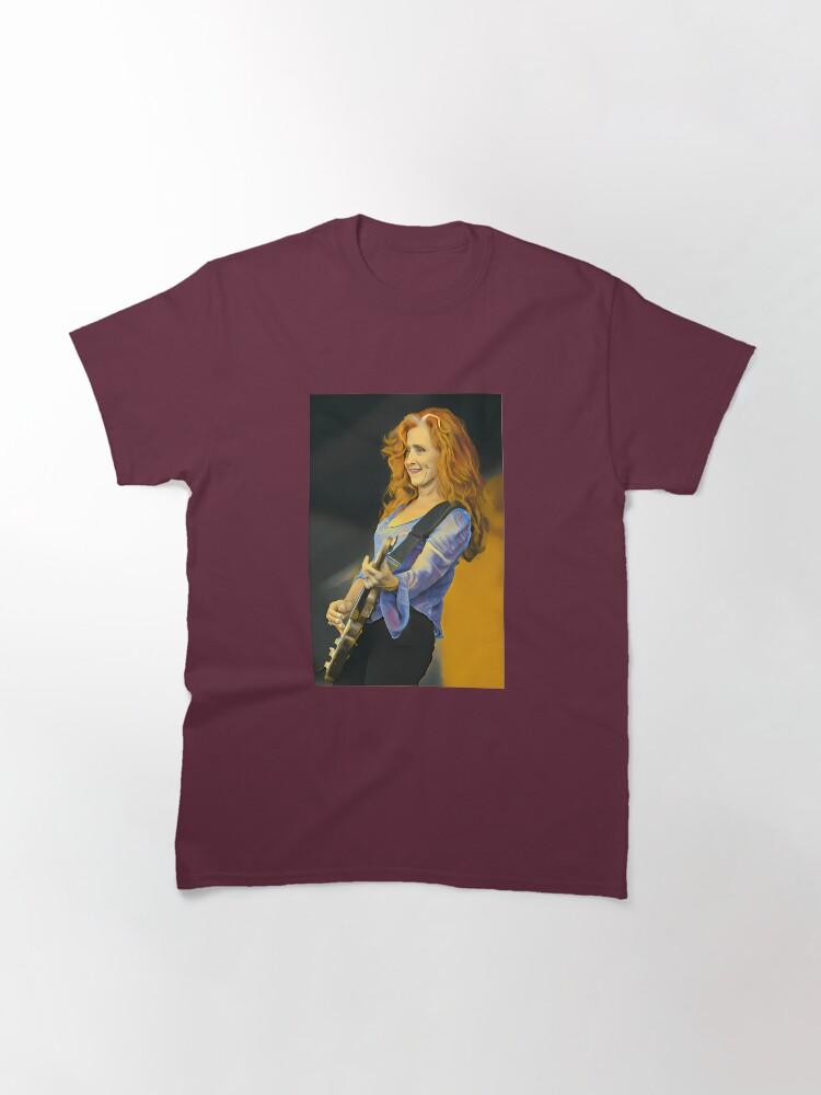 Bonnie Raitt Bonnie Raitt Playing Guitar Classic T-Shirt