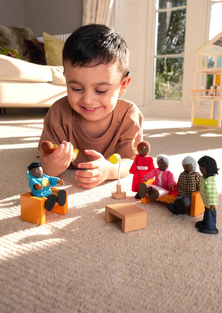 Hape E3501 Famille Heureuse - - Mini-poupée - - Afro-Américaine