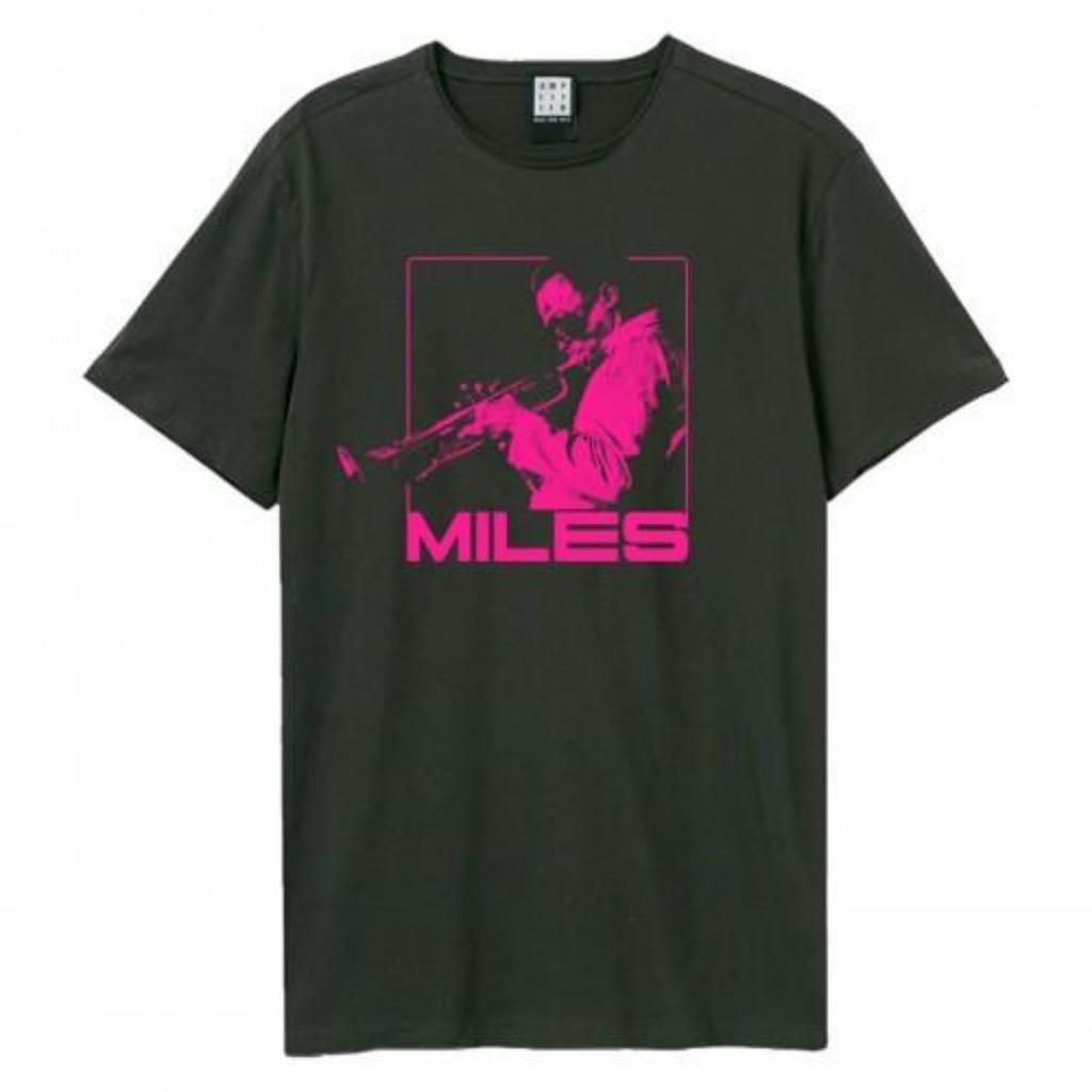 Amplified Unisex Adult Blowin Miles Davis T-Shirt