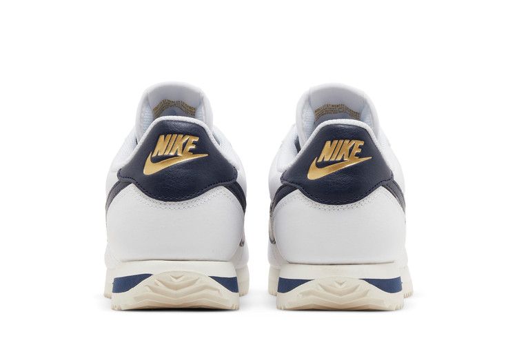 Женские кроссовки Nike Cortez Olympic (Женский) Белый/Парус/Металликовое золото/Обсидиан