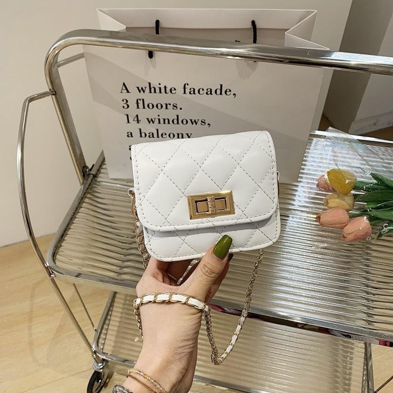 Stylish Chain Crossbody Bag For Women Vintage Checkered Design Soft Pu Leather