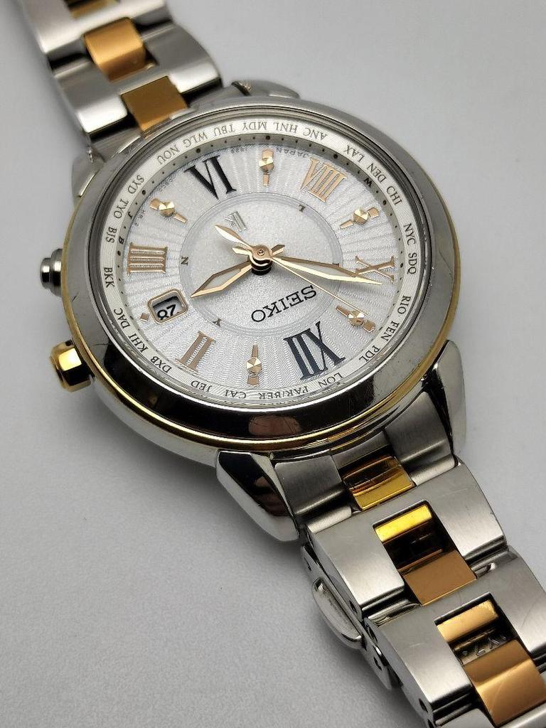 [USED] Popular Lightweight Titanium Seiko Lucia Radio-controlled Solar World Watch SSQV020