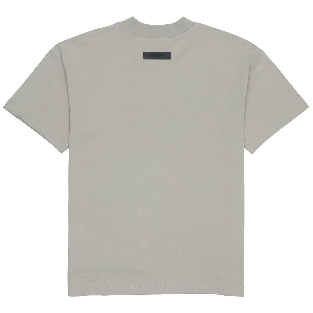 Fear of God Футболка для детей Essentials SS22 с принтом логотипа Sea Foam, круглым вырезом и коротким рукавом, детские футболки серо-зеленого цвета FOG-SS22-350