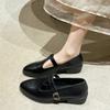 Мода 2024 Весна Новые Винтажные Пряжки Ремня Остроконечные Женские Британские Маленькие Кожаные Туфли Толстые Туфли Среднего Каблука