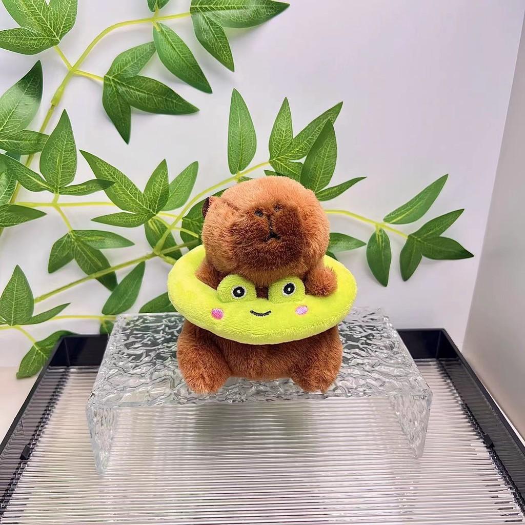 Забавный плюшевый брелок-капибара, красочный дизайн животного, идеально подходит для украшения детской комнаты или сумки