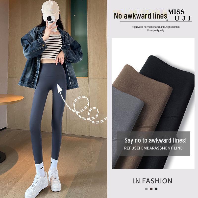 Женские плотные теплые коричневые штаны для йоги Shark с бархатом, идеально подходят для осени и зимы в качестве верхней одежды, облегающие леггинсы Barbie