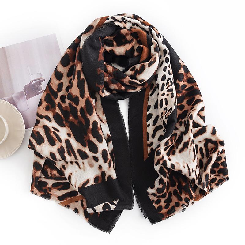 New Autumn and Winter Leopard Print Scarf Fashionable and Versatile Commuting Cold Warning Neck Scarf Extended Warm Printed Shawl