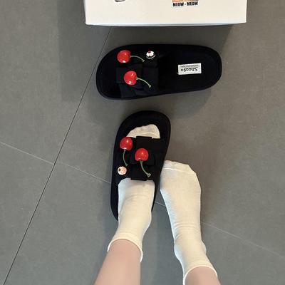 Универсальные милые тапочки с вишенками, женская летняя мода, домашние и уличные, нескользящие сандалии на мягкой подошве, пляжные тапочки на толстой подошве, прохладные тапочки