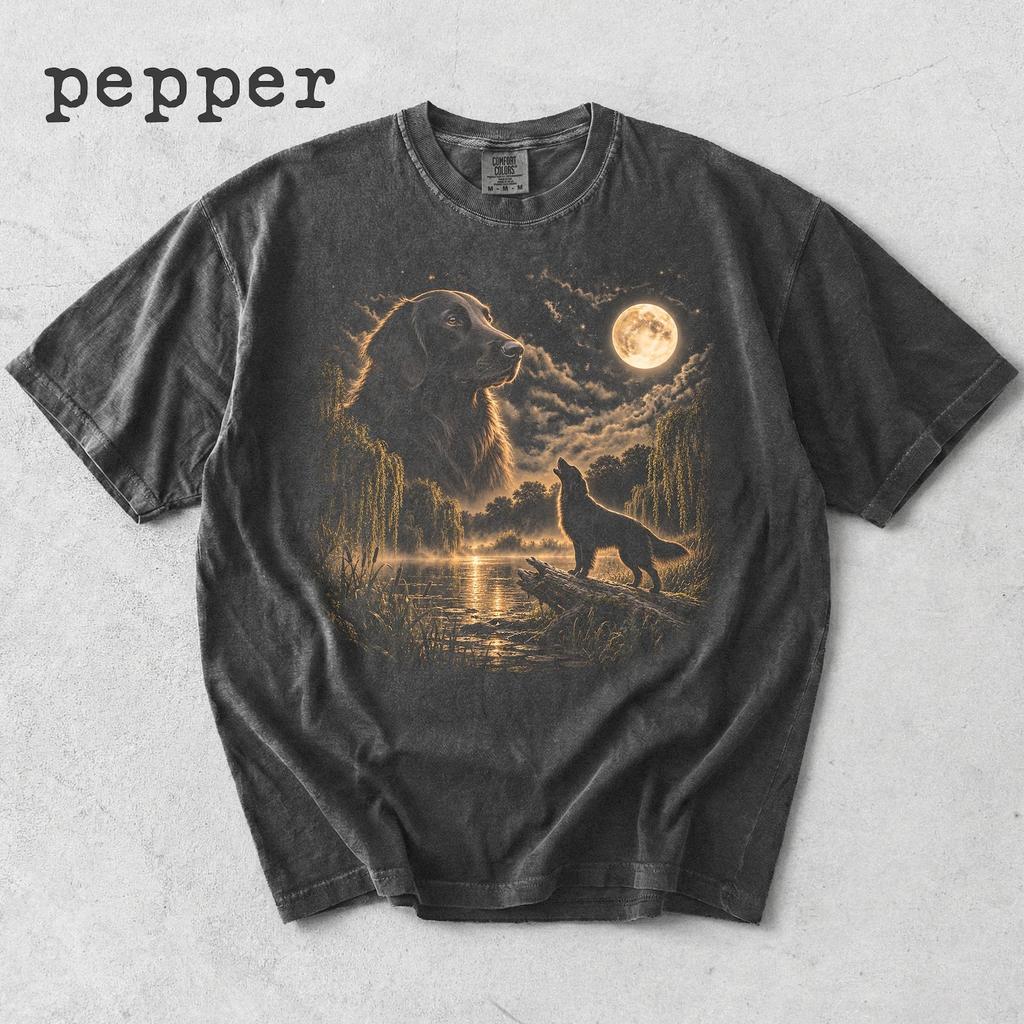 Flat-Coated Retriever Howling To The Moon Shirt, Vintage Moon Animal Tee, Dog Lover Gift, Comfort Colors Shirt