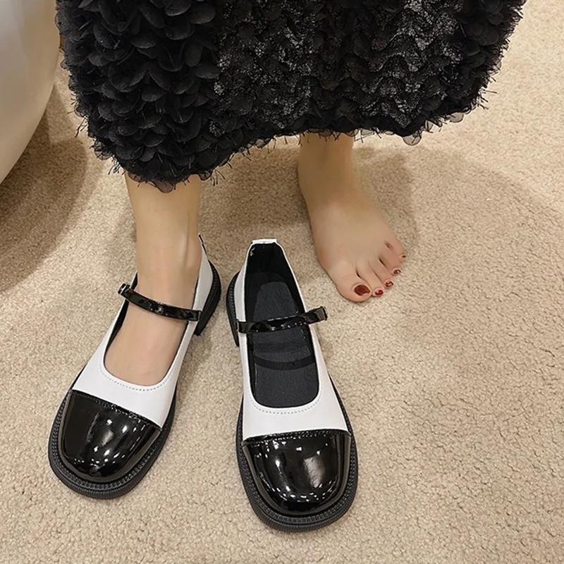 2024 New  Women's Heeled Single Shoes Versatile Women's Shoes Square Toe Comfortable Spring and Autumn One-Word Buckle Strap