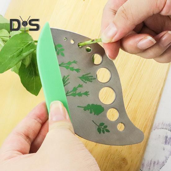Herb Stripper Leaf Peeler Cutter 9 Holes Kitchen Tool for Kale Basil Thyme Cilantro Rosemary Cooking Utensil for Herb Lovers