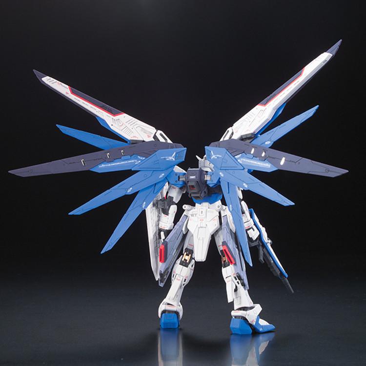 RG Freedom Gundam, корейский популярный bandai