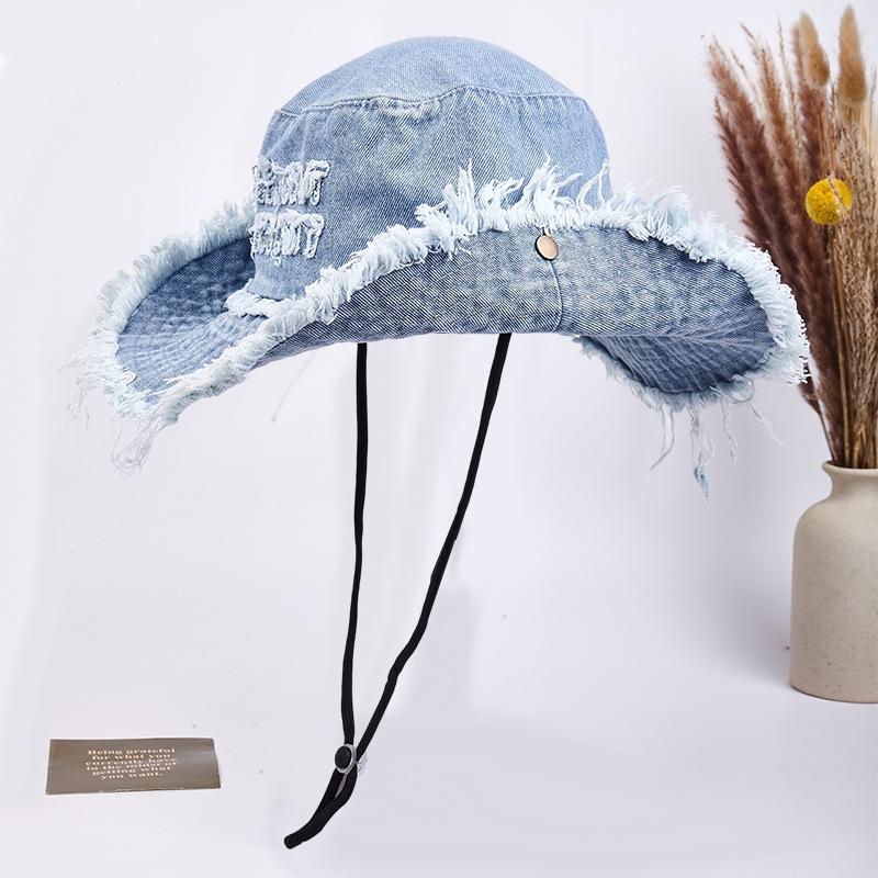 The new western denim bucket hat shows the personality, small face and old mountaineering hat, sunshade design sense, niche basin hat tide