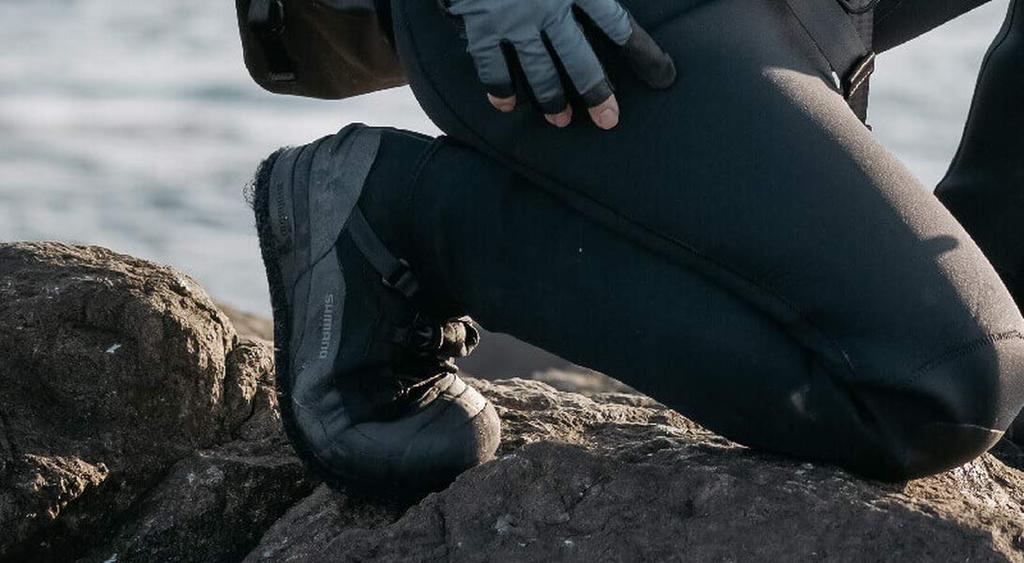 SHIMANO Fishing Shoes Rock Shore Wet Boots Water Drain Pin Felt Black 25cm FS-080U