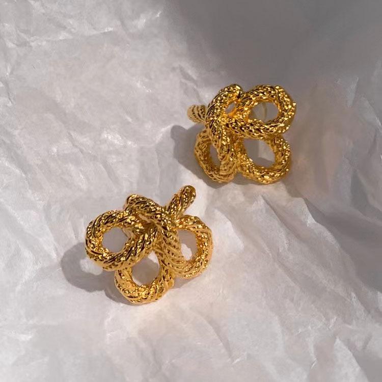 Copper-Plated Retro Chinese Knot Earrings: European-American Style, Unique Fashion Design