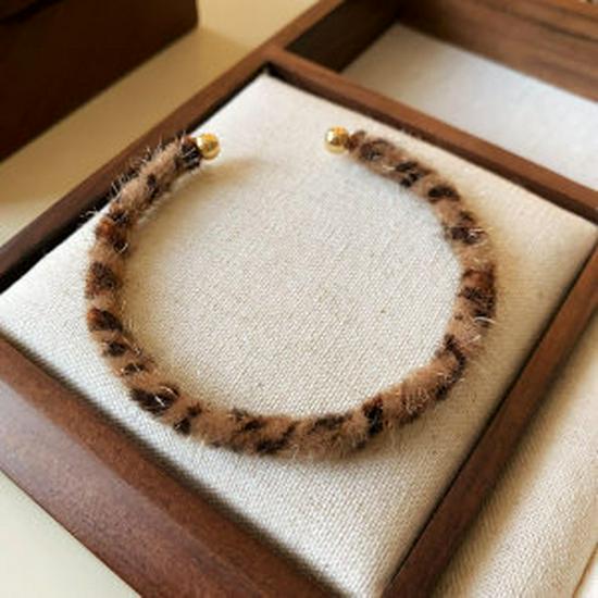 Текстурированный открытый браслет с золотым покрытием: Корейский стиль, Высококлассная холодная эстетика