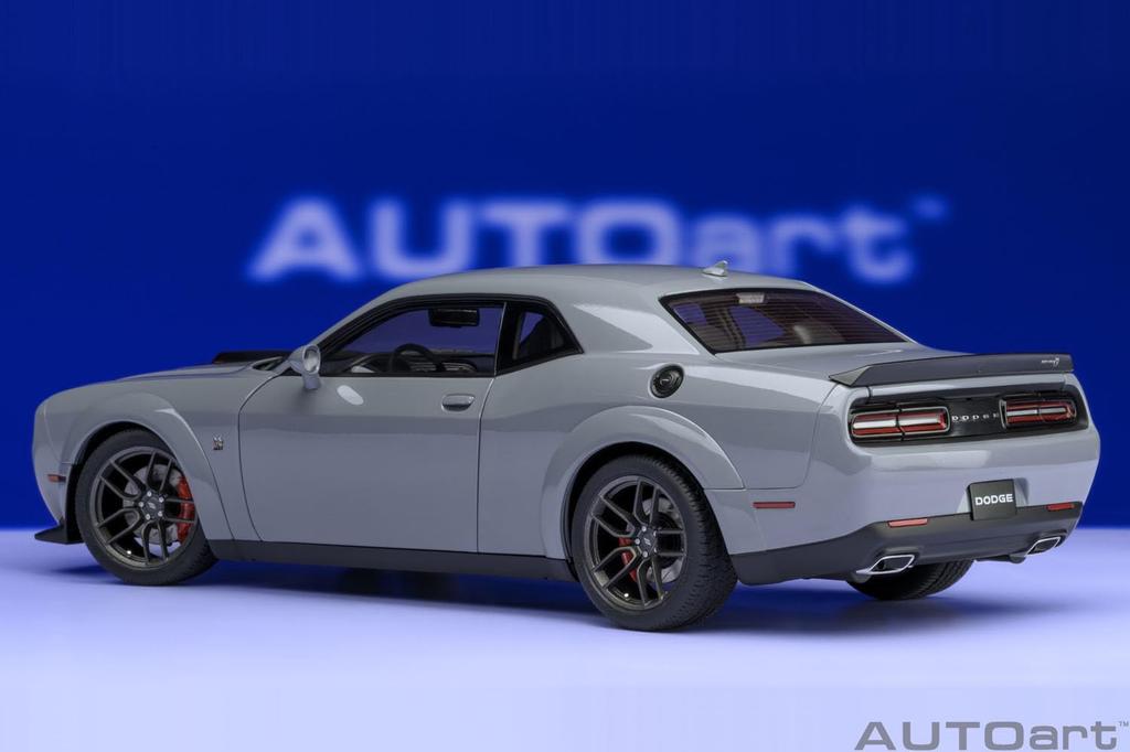 AUTOart Scale Dodge Challenger Scat Pack Widebody 2022 SMOKE Finished Product 1/18 R/T SHOW/Gray