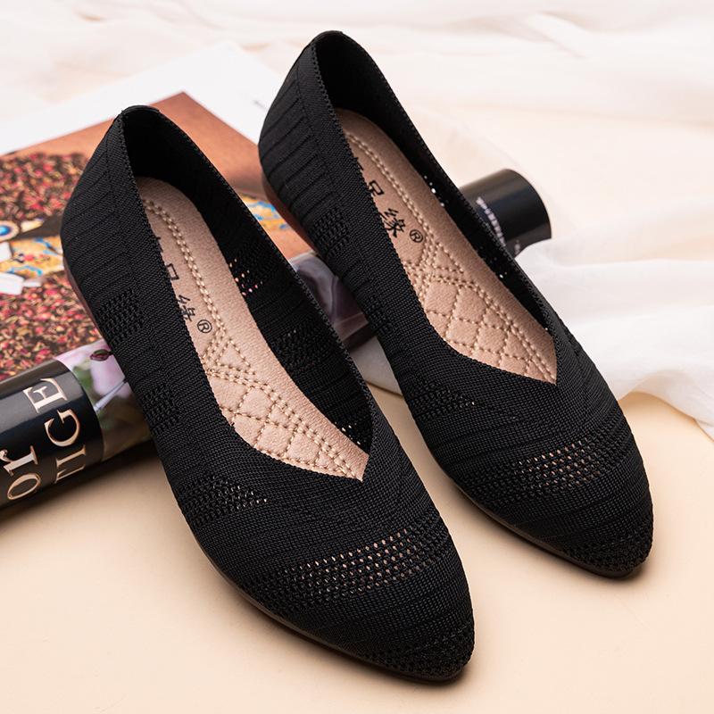Женские тканевые туфли старые Пекинские новые летние туфли для мам с мягкой подошвой, рабочие туфли на плоской подошве, черные полые, дышащие