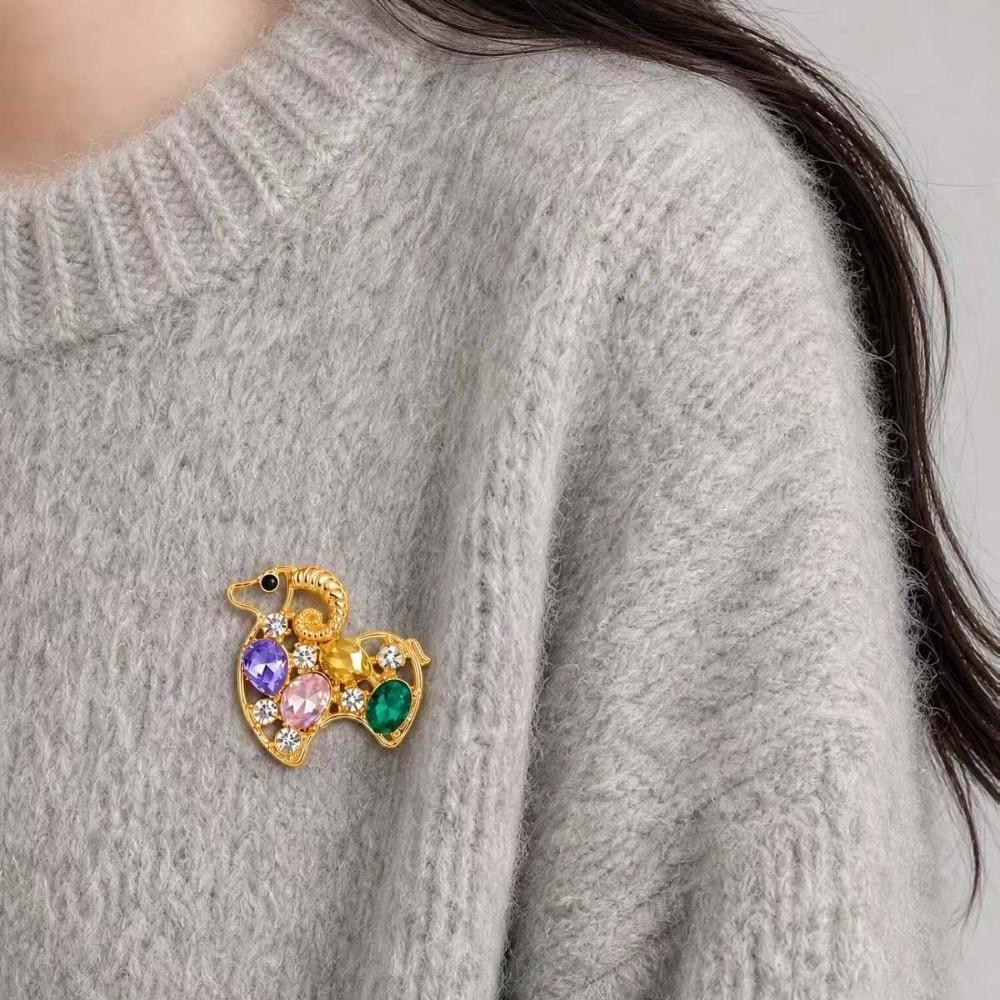 Exquisite Metal Animal Lapel Pin Inlaid Rhinestone Zodiac Year Badge  Daily Outfit