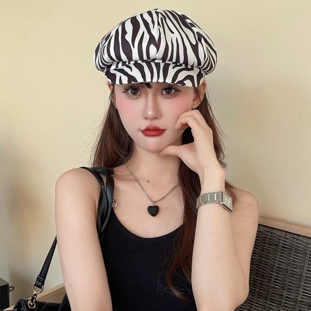 Polyester Leopard Print Octagonal Hat Spot Painter Hat Casual Peaked Cap Travel