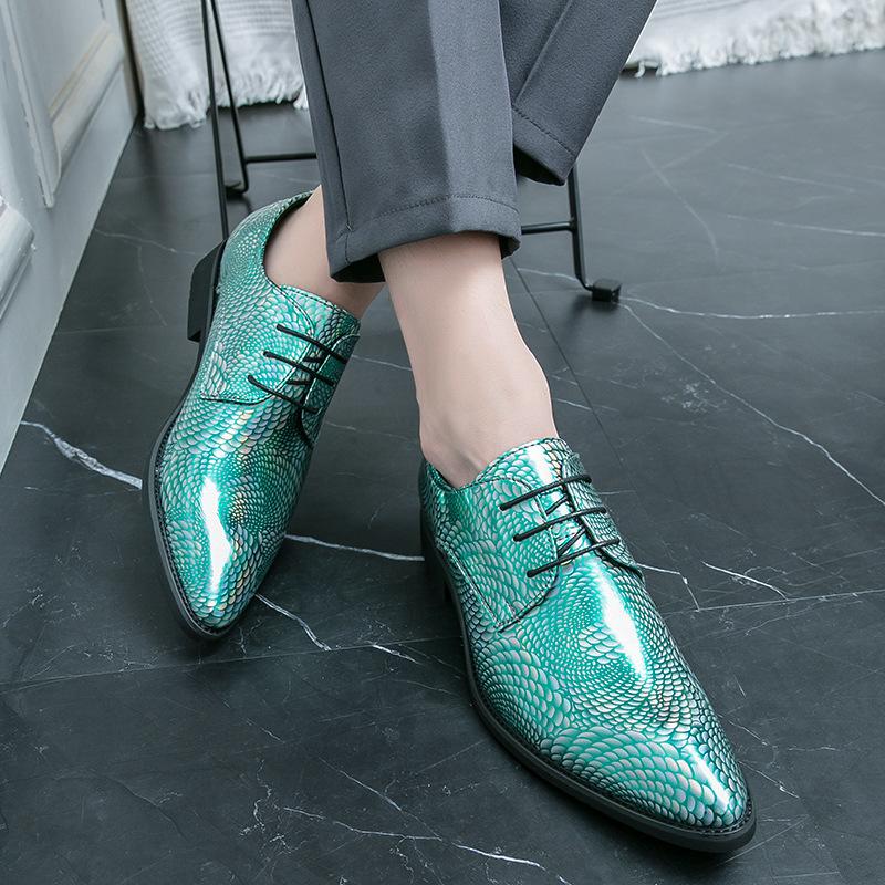 Model Runway Catwalk Leather Shoes Men's Personality Laser Dragon Scale Pattern Patent Leather Glossy Pointed Men's Shoes 48 Trendy Nightclub Shoes