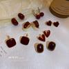 Серьги-квадраты с геометрическим узором и красной каплей масла «Серебряная игла» Любовь Гонконгский стиль Ретро Премиальные серьги Легкая роскошь Модные серьги