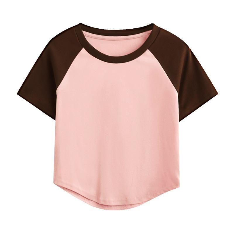 Короткая футболка контрастного цвета из двух частей, облегченного кроя с короткими рукавами