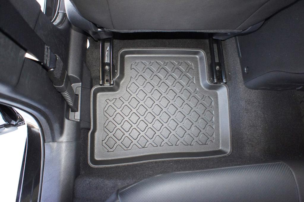 Bagażnik ARISTAR 193245G + Dywaniki ARISTAR 603244 - Nissan Qashqai II SUV od 02.2014r. stop. RN kierowca - ZAMONTOWANE