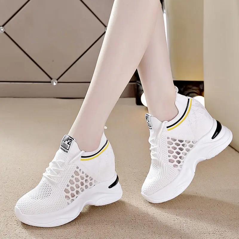 Модная женская обувь 2024 Повседневные дышащие кроссовки на платформе с вырезами Удобные туфли на высоком каблуке Новая мода Белые спортивные туфли Хит продаж