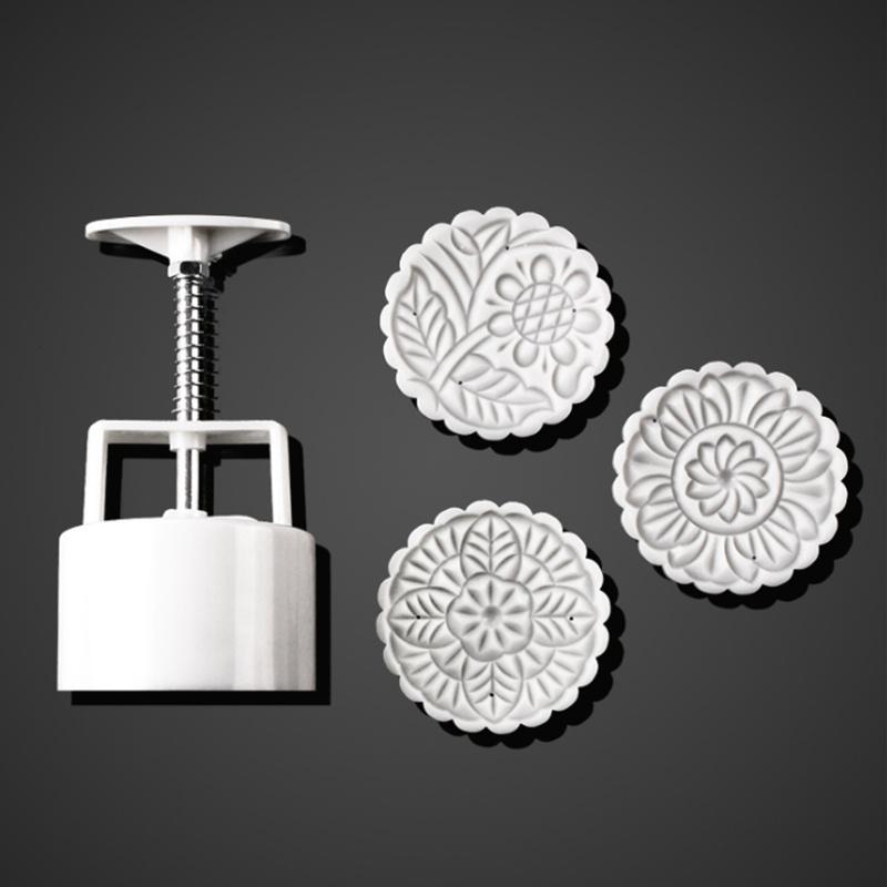 185g Large Moon Cake Mold 3D Plastic Candy Maker Home Made Cookie Maker With 3 Pattern