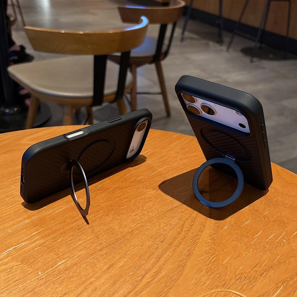 Чехол в стиле карбона для iPhone 17 Pro Max Air, сильный магнит, вращение на 360°, скрытая металлическая подставка, крышка