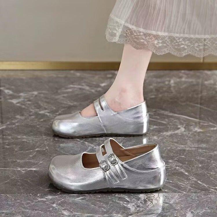 French Mary Jane shoes women's flat shoes 2026 new summer shallow mouth fairy wind gentle small leather shoes