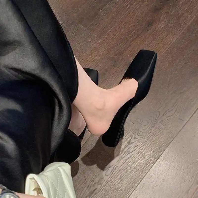 Мода 2025 Новые весенне-летние туфли-мюли с закрытым носком, модные неглубокие слипоны для вечеринок и платьев, женские шлепанцы