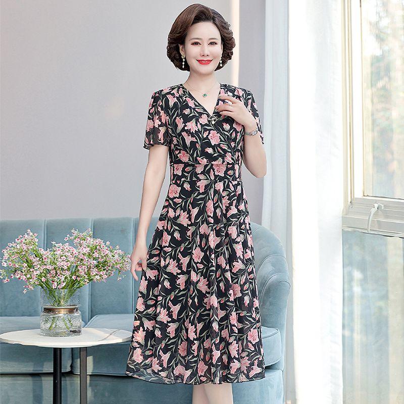Шифоновое платье с короткими рукавами для матери. Длинная юбка большого размера в западном стиле для женщин среднего и старшего возраста. Шифоновые платья с длинными рукавами с цветочным принтом.