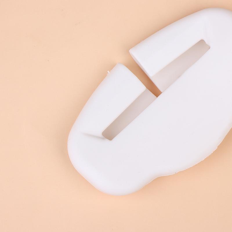 2 шт. Накладка на пряжку ремня безопасности Защита от царапин Резиновая защита пряжки автомобильного сиденья Защитная накладка-клипса Универсальная для внедорожника седана